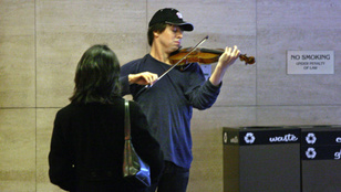 Egy washingtoni metró aluljáróban játszott a Grammy-díjas hegedűművész
