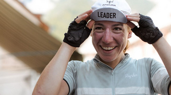 Először nyerte nő az egyik legkeményebb ultrakerékpáros versenyt