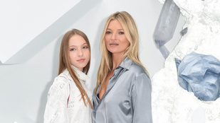 Kate Moss 17 éves modell lánya kiköpött mása édesanyjának