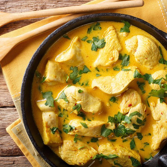 20 perces currys-tejszínes csirkemell: pár hozzávalóból isteni vacsora