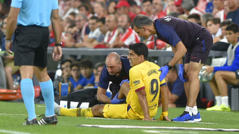 Suárez lesérült, megy a kispadra Messihez