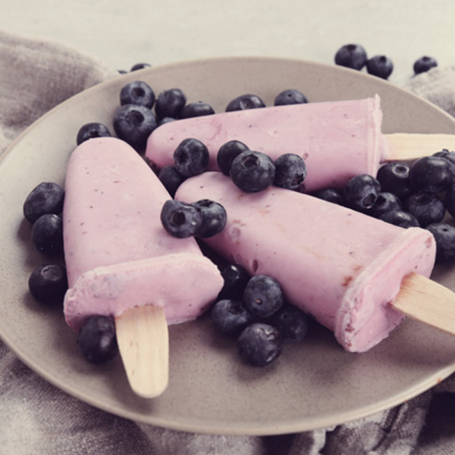 Selymes, mascarponés jégkrém valódi gyümölccsel: a sajttorta fagyasztott verziója