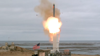 Közepes hatótávolságú rakétával kísérletezett az USA