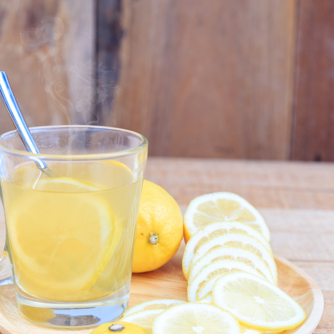 Karcsúság, egészség és ragyogó bőr: mire jó a citromos víz, és mire nem?