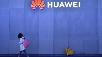 A Huawei hekkeléssel vádolja az amerikai kormányt