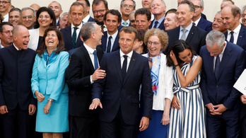 Feszült hangulatban kezdődik a G7-csúcs
