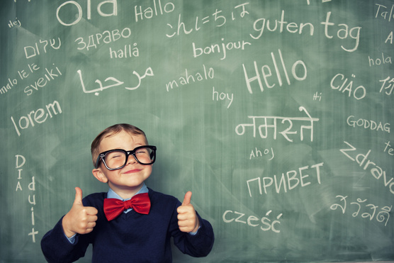 Így tanulnak nyelvet a gyerekek