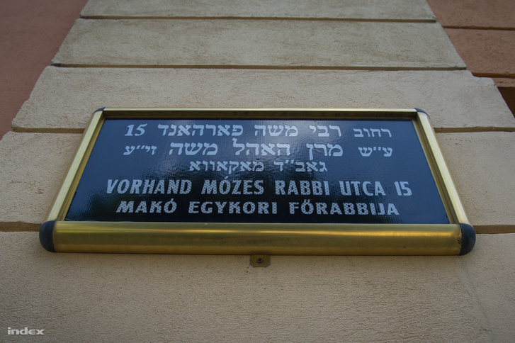Az utcát a vészkorszakban mártírhalált halt főrabbiról, Vorhand Mózesről nevezték el 2002-ben