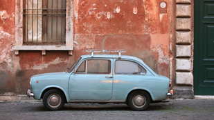 Megdöbbentően öreg autókkal járnak a magyarok - mutatjuk, mennyire