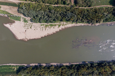 Elszomorító látvány az apadó Tisza: van, ahol már szinte eltűnt a folyó