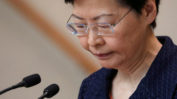 Hongkong kormányzója lemondana, ha tehetné