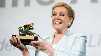 Julie Andrews életműdíjat kapott a Velencei Filmfesztiválon