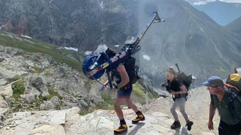 Egy brit katona otthagyott egy kondigépet a Mont Blanc-on