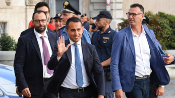 Zöld utat kapott az Öt Csillag-baloldal koalíció Olaszországban, Salvini tovább fenyeget