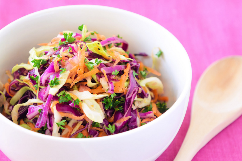 Coleslaw-saláta lilakáposztából: ázsiai ízekkel és kevesebb kalóriával