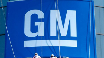 Egy kisvárosnyi dolgozó kezd sztrájkba a GM-nél