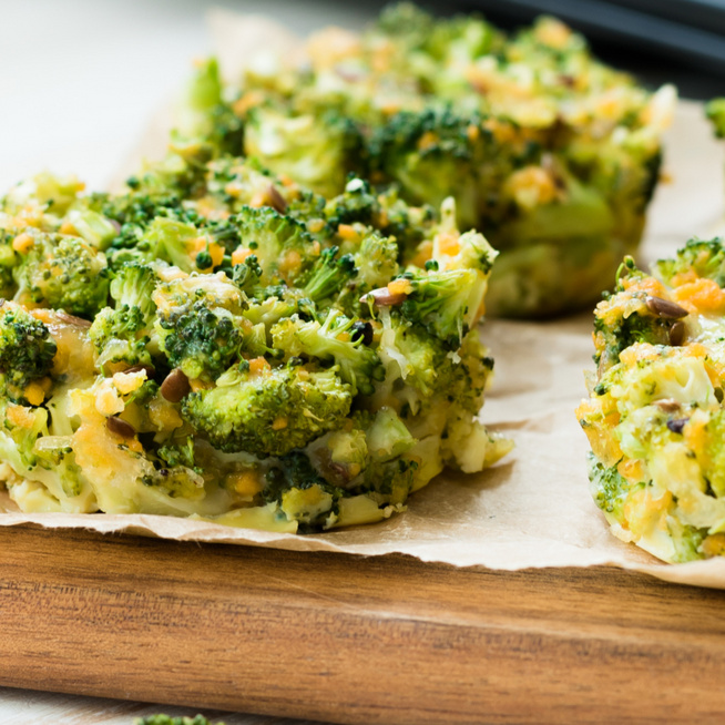 5 hozzávalóból tápláló reggeli: szalámis-brokkolis frittata muffin