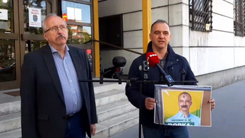 Felakasztott Dávid-csillaggal rongálták meg az ellenzék belvárosi plakátját, feljelentést tettek