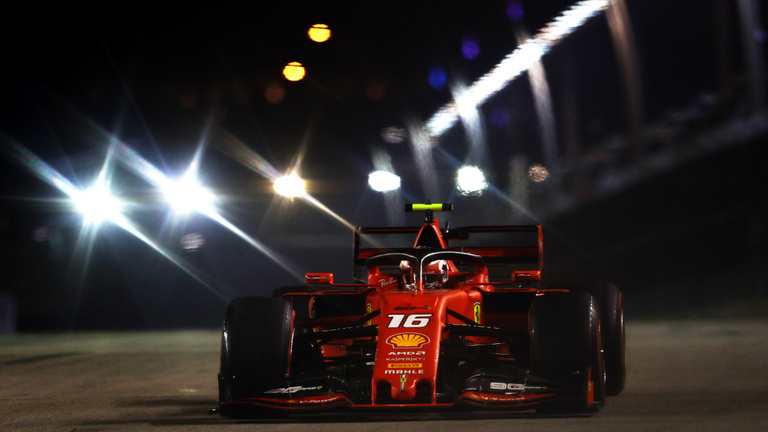 Vettel nyerte a Szingapúri GP-t