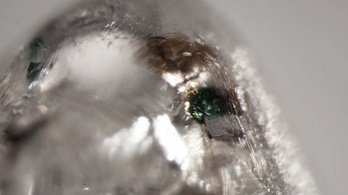 Ismeretlen ásványt találtak egy gyémántban