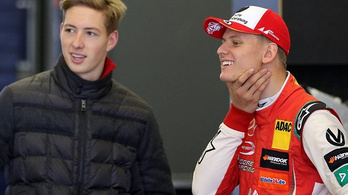 Két Schumacher lesz a pályán a szocsi F1-hétvégén