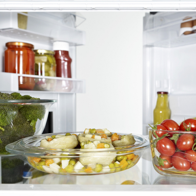 Hogy érdemes berendezni a hűtőt? Nem mindegy, hova kerül a hús és hova a gyümölcs