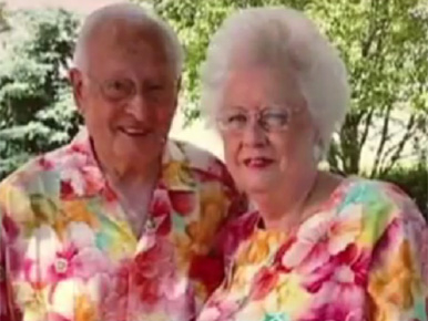 64 éve házasok, minden nap összeöltöznek