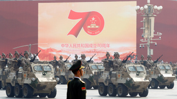 Amerikát is elérő rakétákkal parádézott a kínai hadsereg