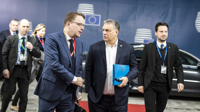 Várhelyi jelölésével adna Orbán leckét Brüsszelnek