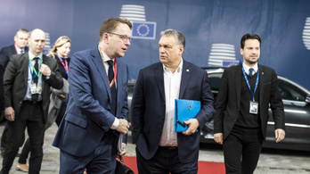 Várhelyi jelölésével adna Orbán leckét Brüsszelnek