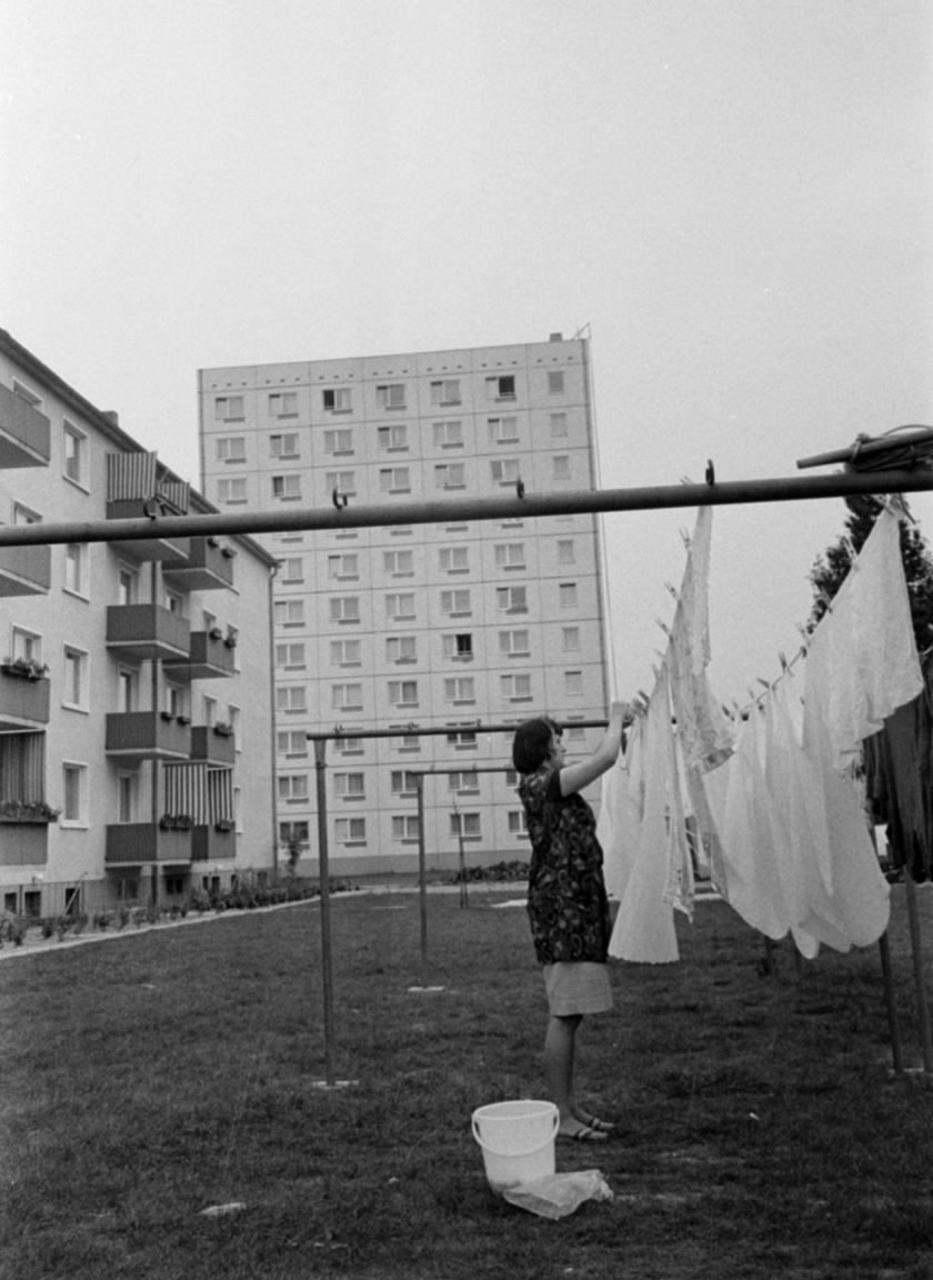 The housing shortage created by the destruction of war could not be alleviated with traditional building methods. Concrete-panelled premanufactured apartment blocks were built in the GDR starting from the fifties.