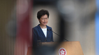 A hongkongi kormányzó a kínai hadsereget is behívná a tüntetők ellen