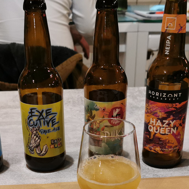 Így zajlik egy sörtanfolyam: italkülönlegességek, sörtörténet és -készítés