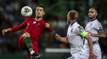Szenzációs Ronaldo emelése, hát még a labdaszerzése