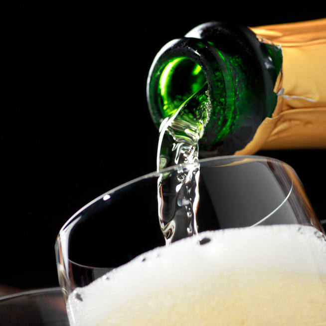 Koccintsunk Champagne-nal a champagne-ra - Október 18-án ismét megünnepeljük a habzó italt