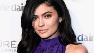 Kylie Jenner befuccsolt énekesi karriere után visszatért régi jó szokásához, és villantott