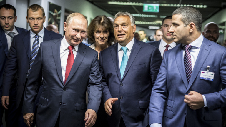 Mit keres már megint Putyin Budapesten?
