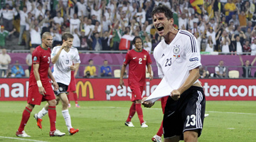 Gomez fejese mentette meg a német-portugált