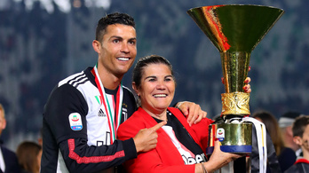 Ronaldo anyja szerint fia a futballmaffia miatt nem nyer újabb díjakat