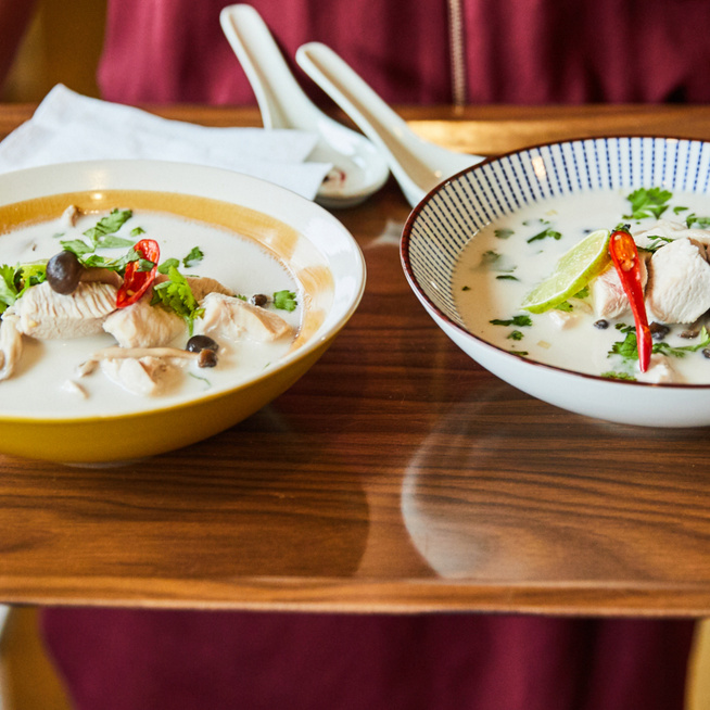 Klasszikus thai leves, amellyel otthon is nagy sikert arathatsz - Így készül a kókuszos csirkeleves