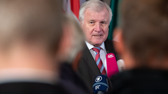 A belügyminiszter is megszólalt Németország legnagyobb menekültbotrányában
