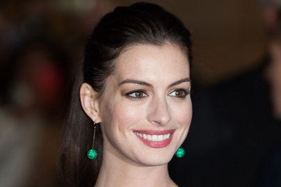 Anne Hathaway babapocakja már hatalmas - Még idén világra hozza 2. gyermekét