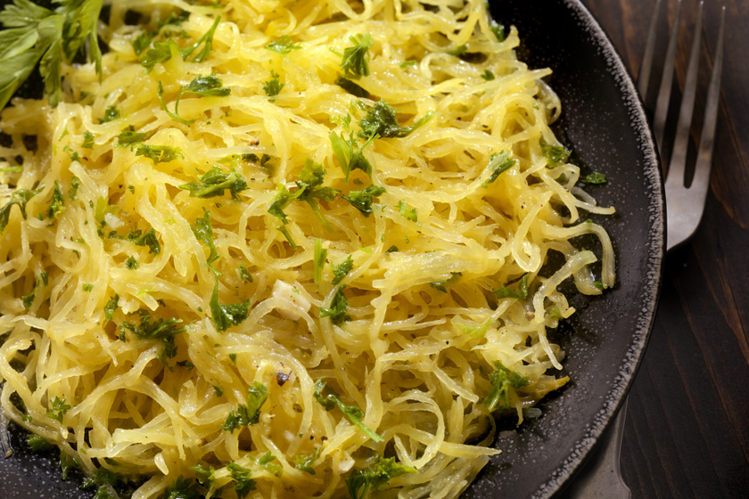 Fokhagymás, zöldfűszeres tökspagetti: ezt a legszigorúbb diéta alatt is eheted