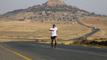 550 nap alatt a Föld minden országában futott egy maratont egy brit férfi