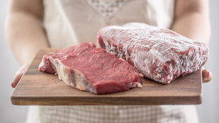 Így olvaszd ki a fagyasztott húst alig 10 perc alatt