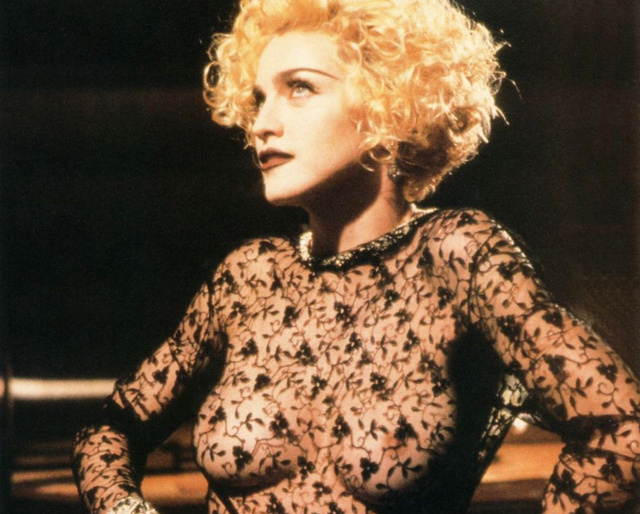 1990 - Madonna a Vogue című videoklipben