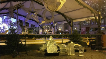 A mentőben meghalt az a kisgyerek, akire rázuhant egy jégszobor Luxemburgban