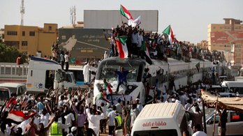 Törvényileg bontják le a megbuktatott szudáni elnök rezsimjét