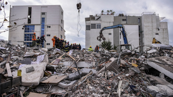 50 halottja van az albániai földrengésnek