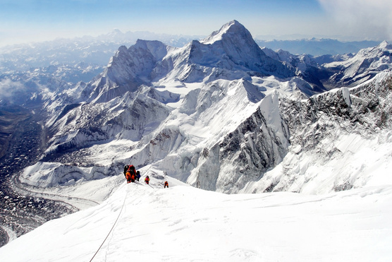 Így működik az ember teste 8000 méter felett: egy csúcsmászó tapasztalatai